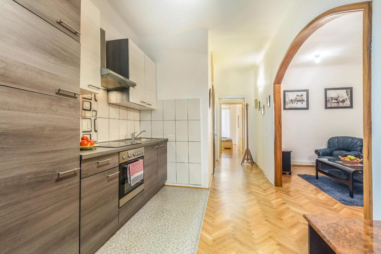 Apartment Juna Rijeka Exteriör bild