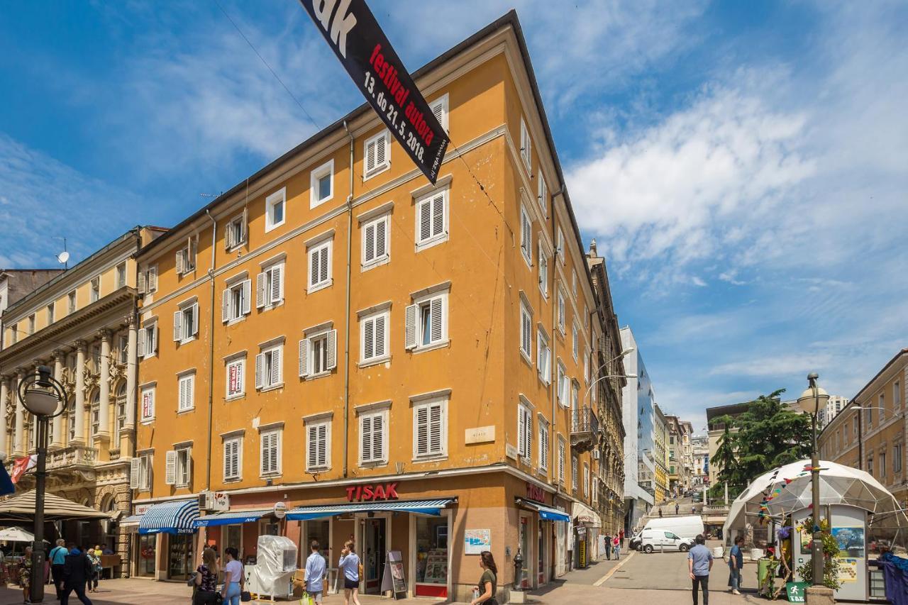 Apartment Juna Rijeka Exteriör bild